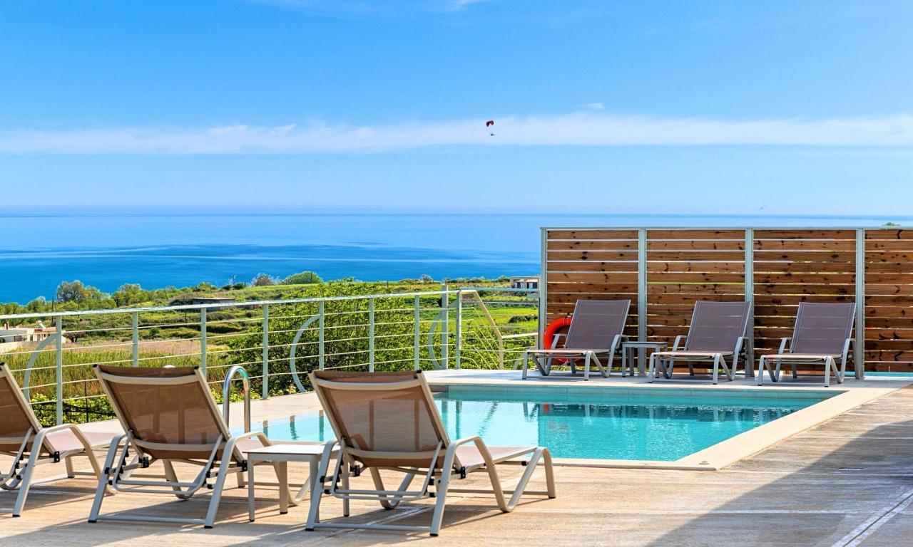 Vista Mare Villas Heated Pool 耶奥伊乌波利斯 外观 照片